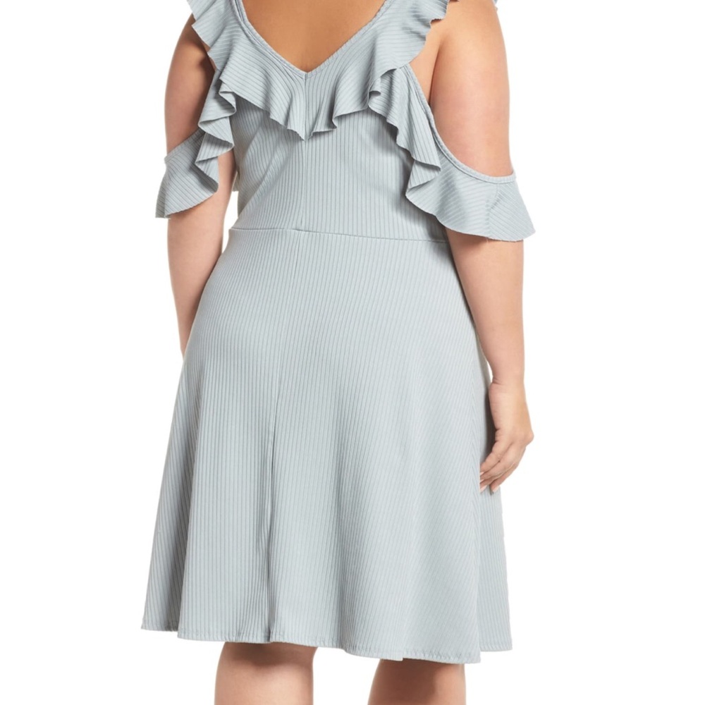 Lost Ink‎ Cold Shoulder Ruffle Dress - Picture 2 of 9
